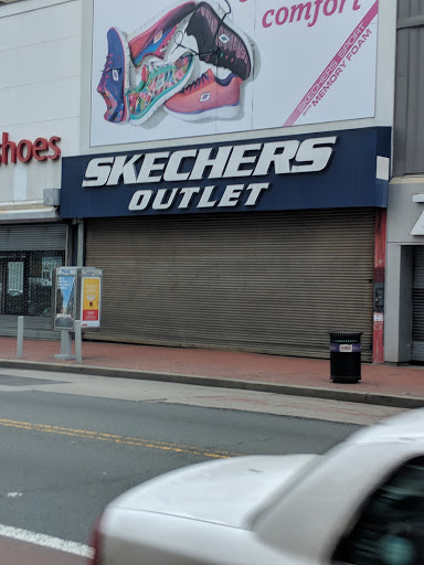 Shoe Store «SKECHERS Factory Outlet», reviews and photos, 163-11 Jamaica Ave, Jamaica, NY 11432, USA