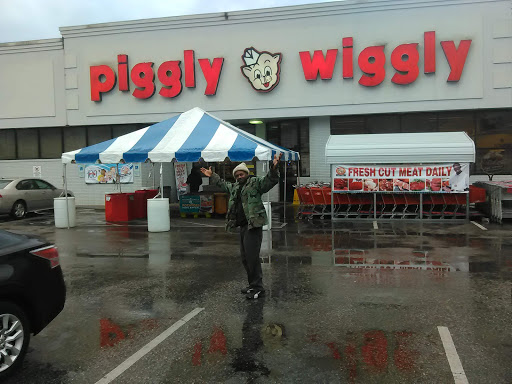 Grocery Store «Piggly Wiggly», reviews and photos, 418 W Thomas St, Rocky Mount, NC 27804, USA