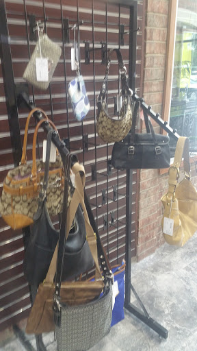 Pawn Shop «National Pawn & Jewelry», reviews and photos, 1350 E Palm Valley Blvd, Round Rock, TX 78664, USA