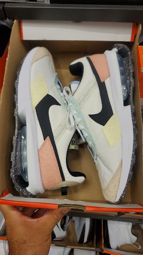 Sporting Goods Store «Nike Factory Store», reviews and photos, 2236 Nostrand Ave, Brooklyn, NY 11210, USA