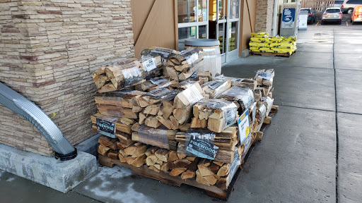 Grocery Store «Fresh Thyme Farmers Market- Downers Grove», reviews and photos, 325 Ogden Ave, Downers Grove, IL 60515, USA