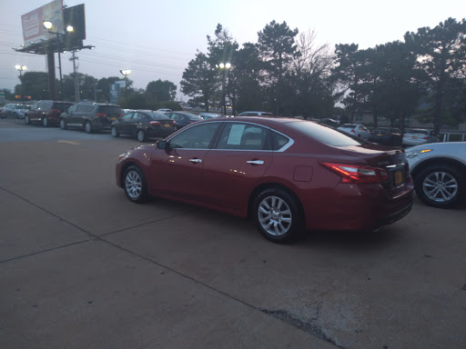 Car Dealer «5 Star Auto Plaza», reviews and photos, 3690 W Clay St, St Charles, MO 63301, USA