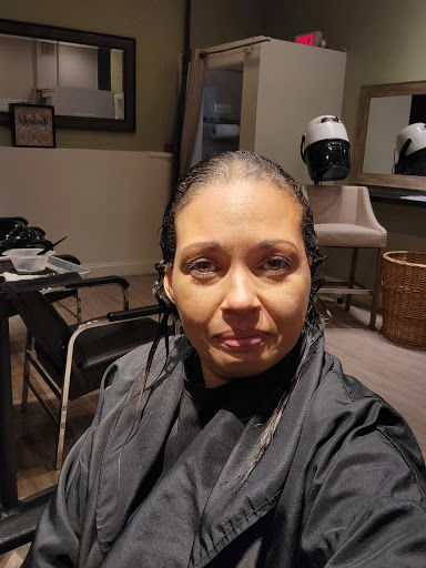 Beauty Salon «Aria Hair & Beauty Aveda Concept Salon», reviews and photos, 173 E Post Rd, White Plains, NY 10601, USA