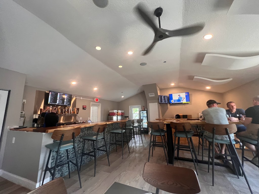 The Nauti Dog Taphouse and Eatery 34683