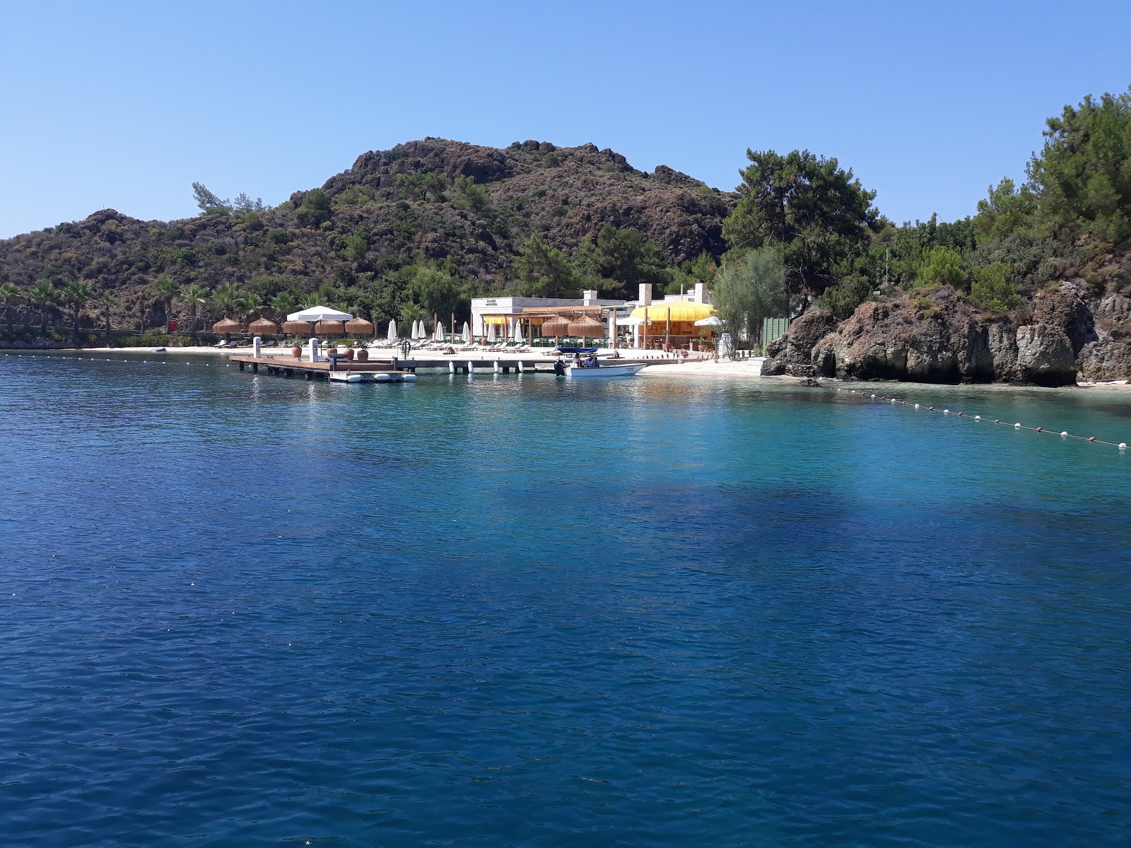 Fotografija Plaža Manos Tavsan z turkizna čista voda površino