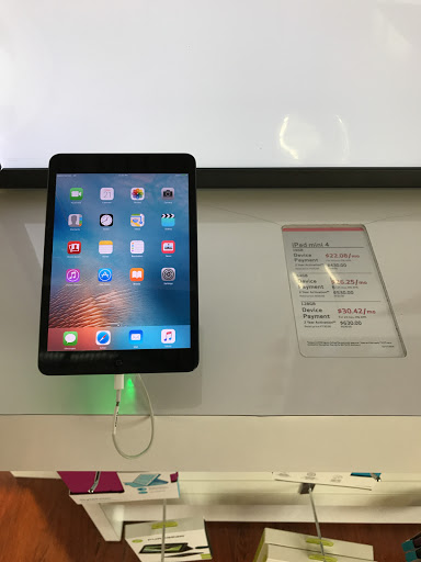 Cell Phone Store «Madison Verizon Wireless», reviews and photos, 28 Durham Rd, Madison, CT 06443, USA