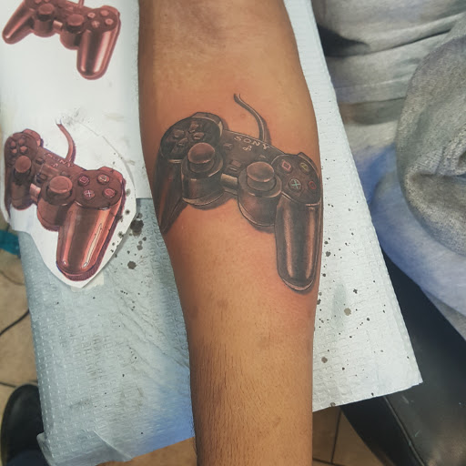 Tattoo Shop «Delta Art & Tattoo», reviews and photos, 2223 Railroad Ave, Pittsburg, CA 94565, USA