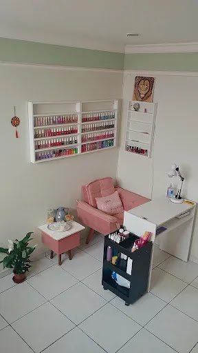 Logo da empresa - Fada das unhas esmalteria