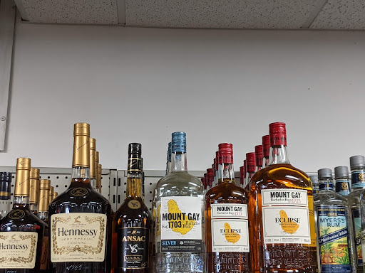 Liquor Store «Tiverton Liquor Store», reviews and photos, 65 Main Rd, Tiverton, RI 02878, USA