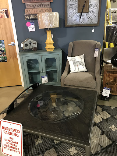 Furniture Store «Walls Furniture & Mattress», reviews and photos, 3611 N Nebo Rd, Muncie, IN 47304, USA