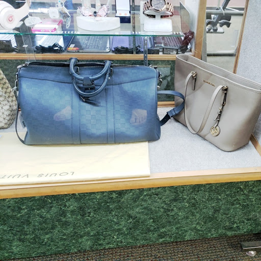 Pawn Shop «SILVER LINING JEWELRY AND LOAN GRESHAM», reviews and photos, 300 SE 181st Ave, Portland, OR 97233, USA