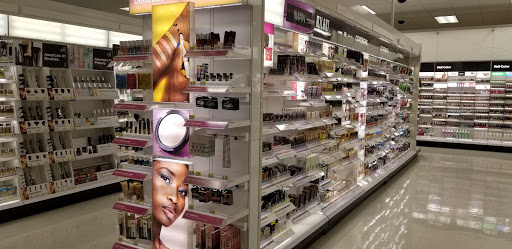 Shopping Mall «Addison Mall», reviews and photos, 2970 W Addison St, Chicago, IL 60618, USA