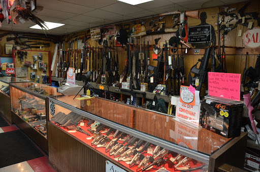 Pawn Shop «E-Z Money Pawn & Jewelry», reviews and photos, 1175 Clay St, Bowling Green, KY 42101, USA