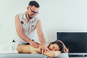 Mobilny gabinet masażu Karol Sobczyk — zdrowy masaż z dojazdem — Gdynia image