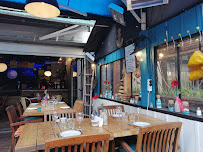 Atmosphère du Restaurant de fruits de mer Le Cabanon de l'Écailler à Paris - n°14