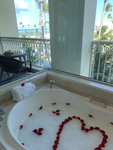 Travel Agency «First Discount Travel», reviews and photos, 4828 Cooper Rd, Cincinnati, OH 45242, USA