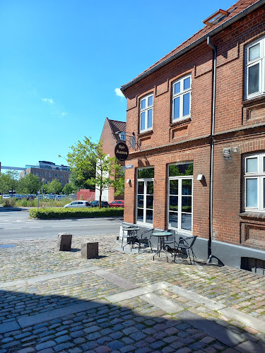 Anmeldelser af Cafe Åhus V/Henrik Hausner i Horsens - Café