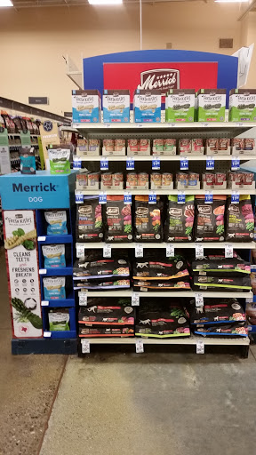 Pet Supply Store «PetSmart», reviews and photos, 315 Gellert Blvd, Daly City, CA 94015, USA