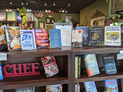 Book Store «FoxTale Book Shoppe», reviews and photos, 105 E Main St, Woodstock, GA 30188, USA