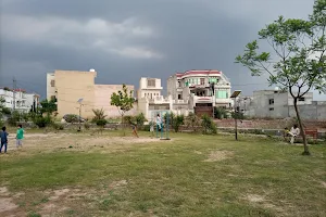 Shaheen Town Family Park image