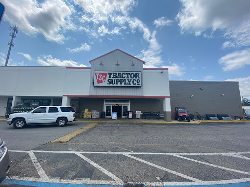 Home Improvement Store «Tractor Supply Co.», reviews and photos, 3 W 9 Mile Rd #16, Pensacola, FL 32534, USA