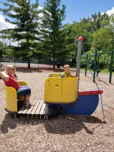 Park «Leiseberg Park», reviews and photos, 285 E Devon Ave, Bartlett, IL 60103, USA