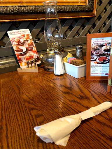 American Restaurant «Cracker Barrel Old Country Store», reviews and photos, 16 Nashua Rd, Londonderry, NH 03053, USA