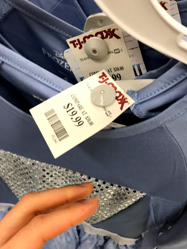 Department Store «T.J. Maxx», reviews and photos, 14651 Ventura Blvd, Sherman Oaks, CA 91403, USA