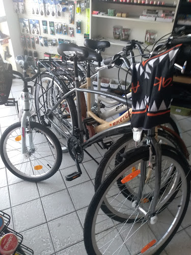 Opinii despre MaxMotor Horgász Bolt în Szécsény - Bolt