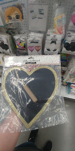 Variety Store «Five Below», reviews and photos, 1255 Raritan Rd, Clark, NJ 07066, USA