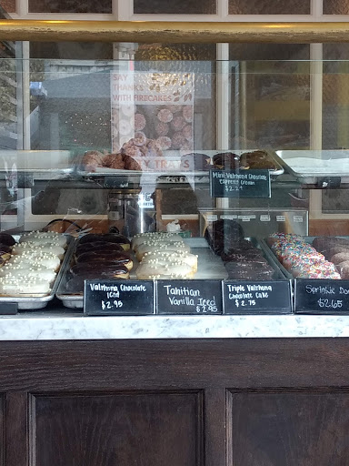 Donut Shop «Firecakes Donuts», reviews and photos, 2453 N Clark St, Chicago, IL 60657, USA