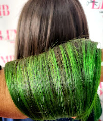 Las Feas Mas Bellas Beauty Salon - Photo 5 - Car repair in Philadelphia, PA, Philadelphia