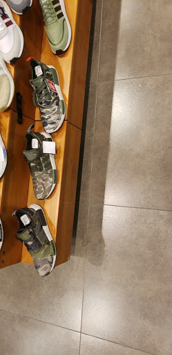 Shoe Store «Champs Sports», reviews and photos, 1030 Southcenter Mall, Tukwila, WA 98188, USA