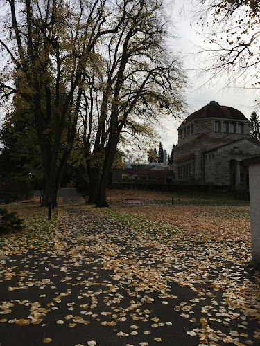 Verwaltung und Krematorium Rosengarten - Bestattungsinstitut