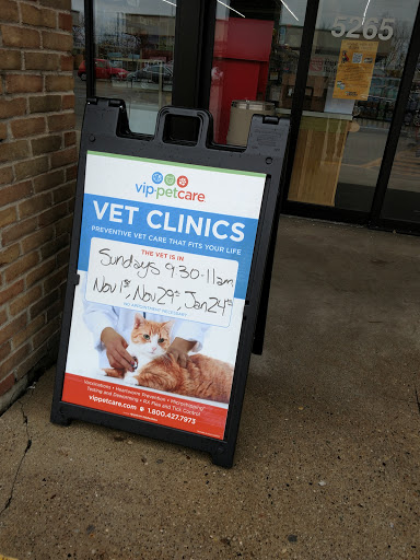 Pet Supply Store «Chow Hound Pet Supplies», reviews and photos, 5265 Northland Dr NE, Grand Rapids, MI 49525, USA