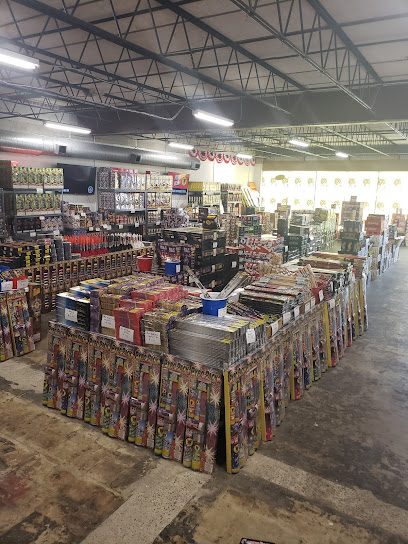 P Willy's Fireworks Outlet