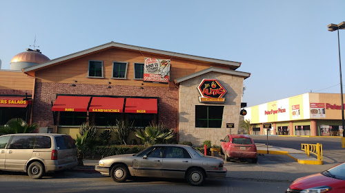 Las Alitas Tijuana Minarete - Chicken wings restaurant in Tijuana, Mexico |  