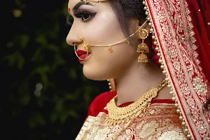Zs Unisex Salon and- beauty parlour Bridal Makeup in greater noida west image