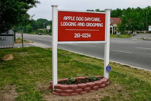 Apple Dog Daycare, Lodging, Grooming & Training