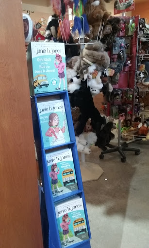 Book Store «The Twig Book Shop», reviews and photos, 306 Pearl Pkwy #106, San Antonio, TX 78215, USA