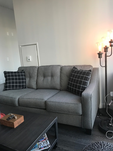 Furniture Store «Far Below Retail Furniture & Mattress», reviews and photos, 919 N Larrabee St, Chicago, IL 60610, USA