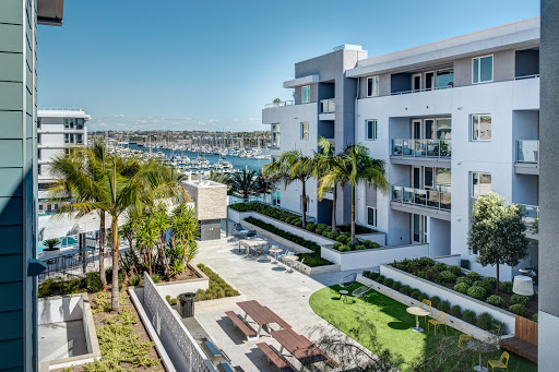 Neptune Marina Apartments image
