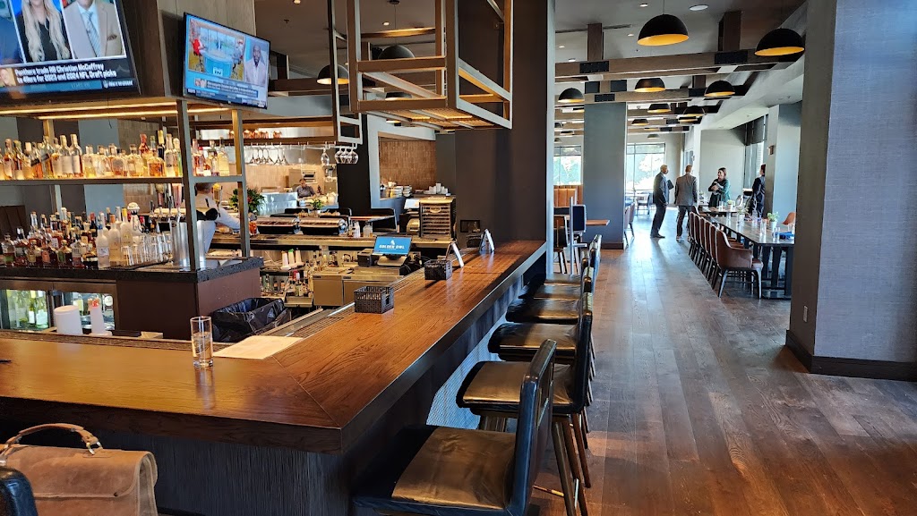 Golden Owl Tavern 28262