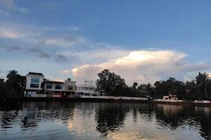 Subramanyaswami Temple Pond image