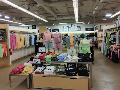 Clothing Store «Gap Outlet», reviews and photos, 450 NW 257th Way, Troutdale, OR 97060, USA