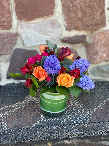 Florist «Ye Olde Yardley Florist», reviews and photos, 175 S Main St, Yardley, PA 19067, USA