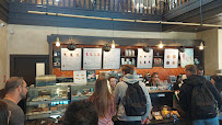Atmosphère du Café Starbucks Coffee- Disney Hôtel Cheyenne à Coupvray - n°16