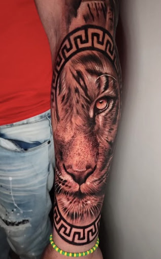 Explore mother of twins tattoo ideas, creative tattoo ideas in Wichita Falls, available at Firme Copias Tattoo shop