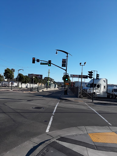 Laundromat «BayView Plaza Launderland», reviews and photos, 3801 3rd St, San Francisco, CA 94124, USA