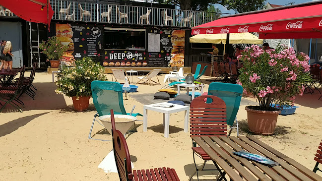 Larios Beach Bar by Deep Burger